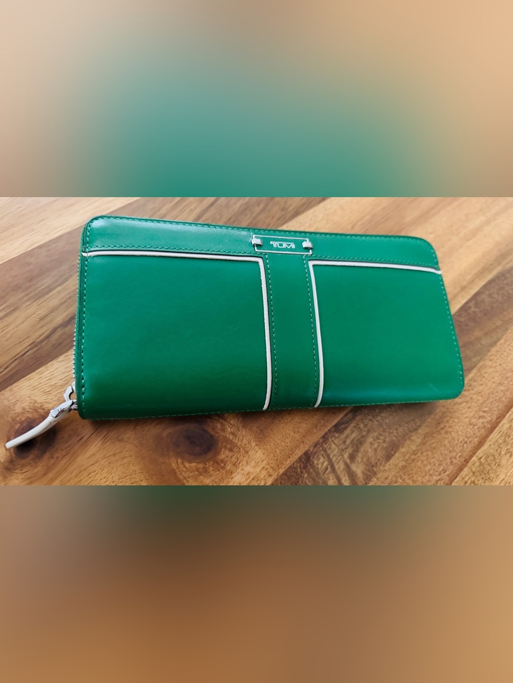 TUMI RFID Continental Green Leather Wallet with white trim